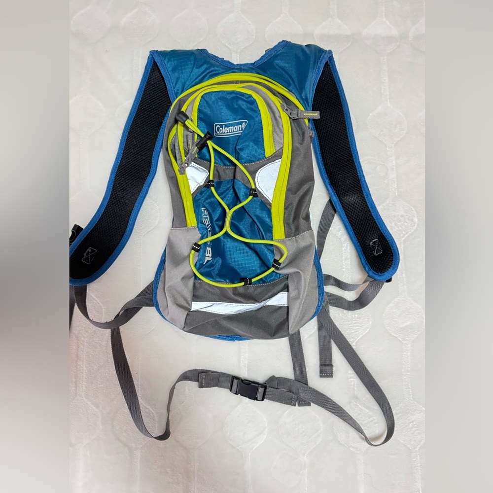 Coleman Revel Hydration 8L Hiking Active Back Pack H20 Camel Pack 2L Bladder